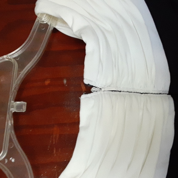 Adrianna Papell sz 8 cocktail dress with chiffon neckline and white flower - Picture 6 of 7